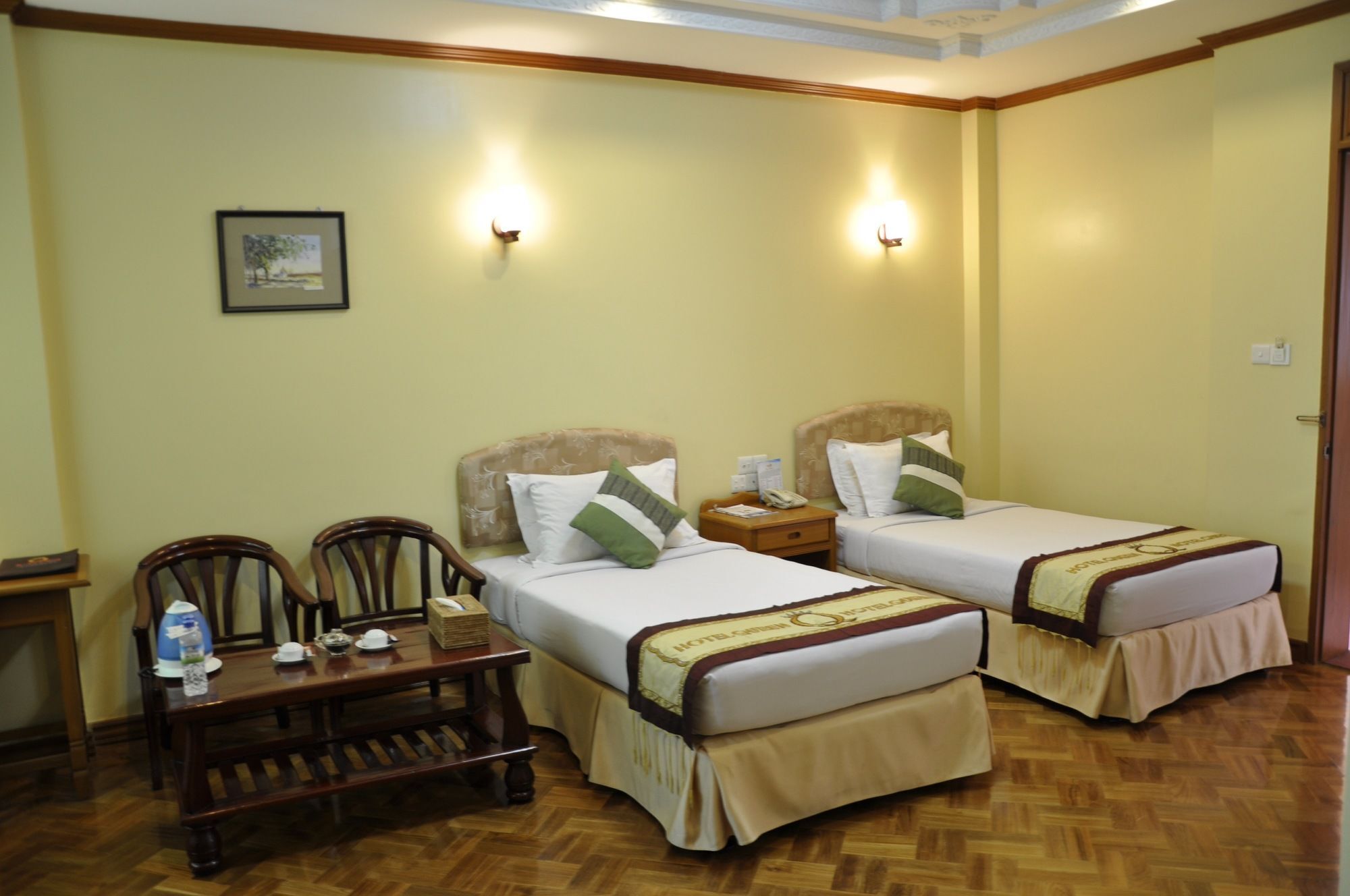 Hotel Queen Mandalay Eksteriør bilde
