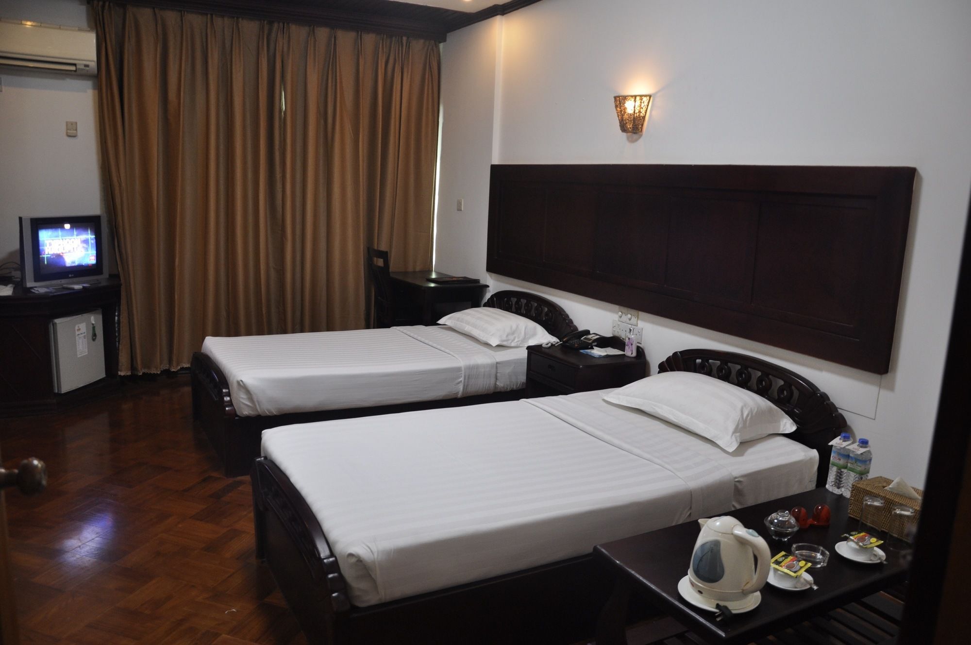 Hotel Queen Mandalay Eksteriør bilde
